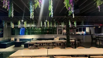 Turn-Key Chinese Restaurant with Full Liquor & Entertainment  License