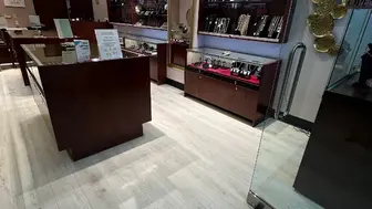Well established jewelry store (20 years) – owner ready to sell