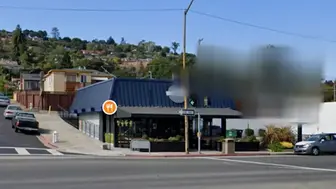 Freestanding Corner Restaurant on El Camino Real with it's own parking