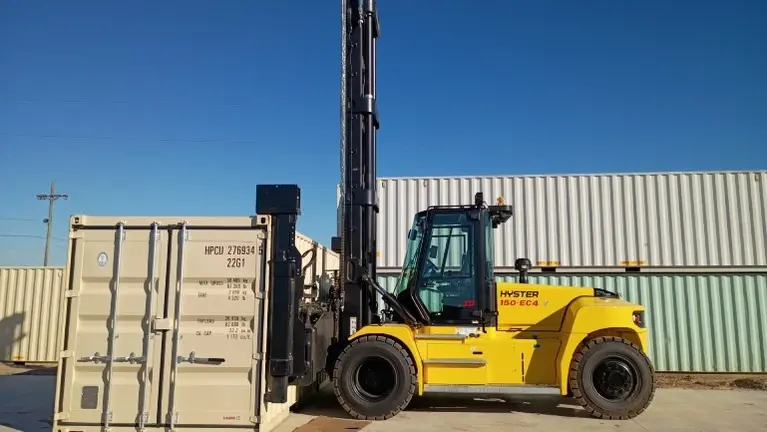 2025 Hyster Lift