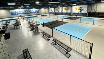 Established Pickleball Business with 8 courts & a bar!