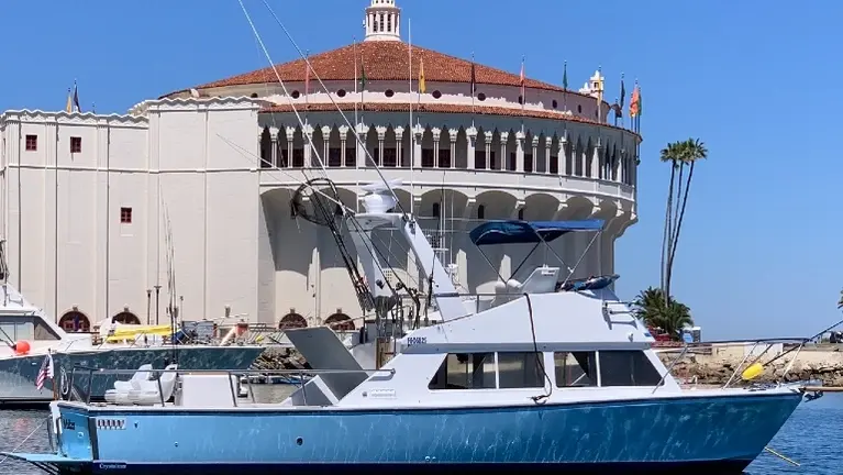 36ft Crystaliner Sportfisher in great condition.