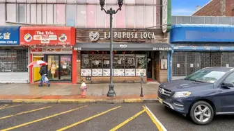 Restaurant-Bar / La Pupusa Loca