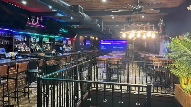 Main bar with stable JUMBO TV