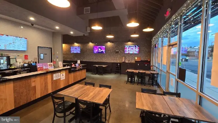 Franchise - bb.q Chicken Restaurant for Sale