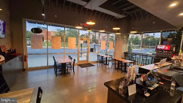 Franchise - bb.q Chicken Restaurant for Sale