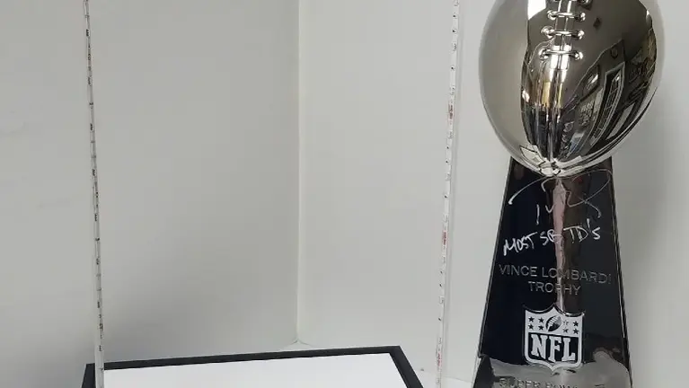 Brady's Lombardi Trophy