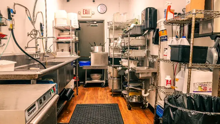 Restaurant Kitchen Dish