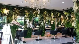 High Profits-Southampton’s Elite Full-Service Salon — A Rare Opportuni