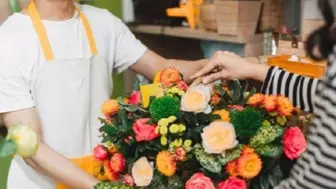 Profitable Floral & Gift Shop Affluent Western Suburb