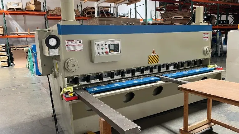 Hydraulic shear