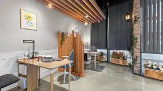 Upscale Bellevue Nail Salon