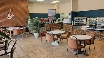 Stable Coffee & Bakery cafe with full kitchen in NW Austin TX