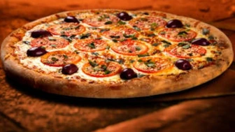 Profitable Profitable Pizzeria doing $16,000 a Wk in Middlesex County
