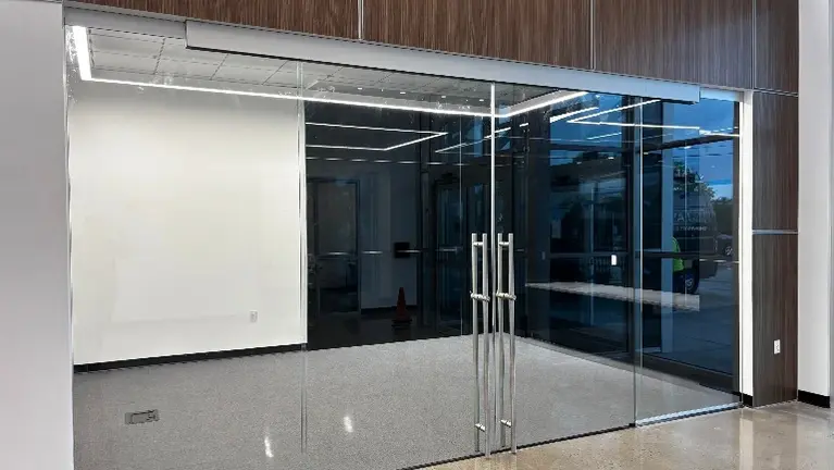 Business Partition & Entryways