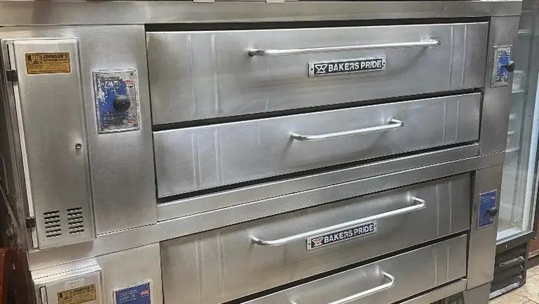 Pizza ovens 