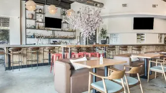 Turnkey Restaurant / Bar – $1.3M Historical Sales – Fully Equipped