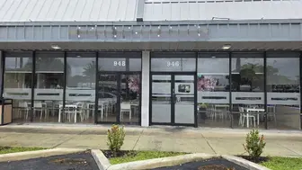 Turnkey Restaurant in Oakland Park, 25 years in business