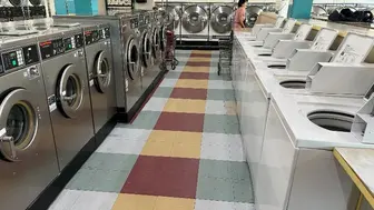 Coin Laundromat in Sylmar