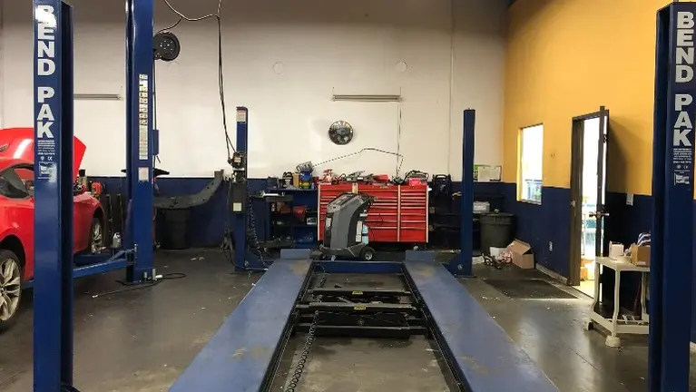 Equipment maintained by experienced mechanics. Equipment maintained by experienced mechanics.