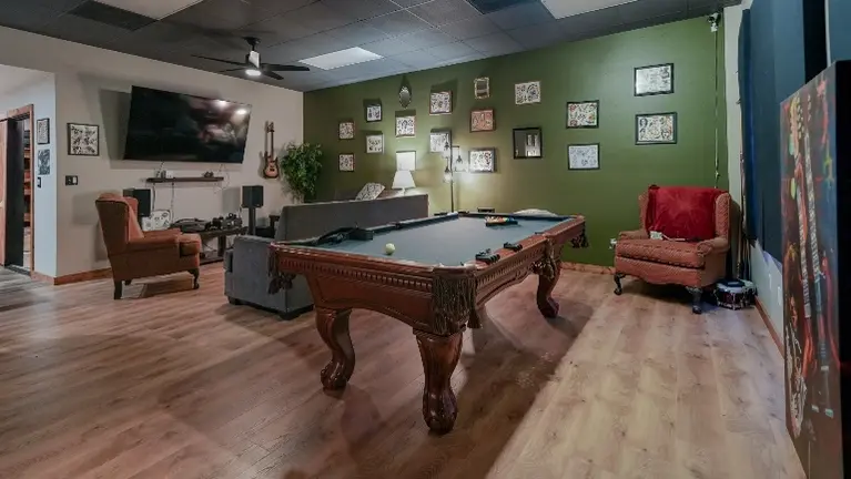 Front lounge Front lounge