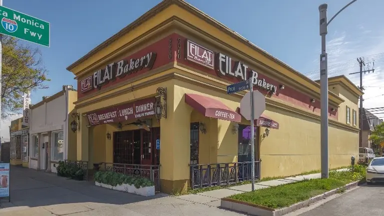 Corner Standalone Property Corner Standalone Property