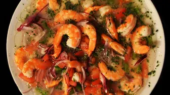 Absentee Run Seafood Restaurant Overflowing with Customers