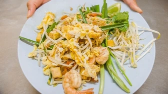 Great Location!  Very busy shopping center! Owner must Retire soon!