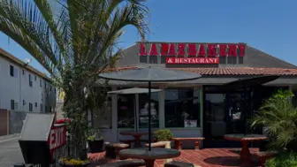 Turnkey Bakery and Restaurant-Fully Equipped Kitchen Prime LA location