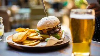 Restaurant/Bar– $1.24M Revenue – $195K Net Profit - Prime Main Street