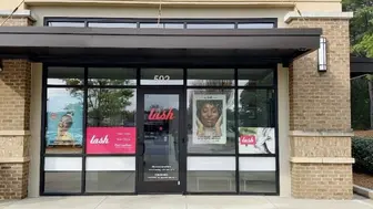 High Cash Flow Amazing Lash Studio | 90% Recurring Revenue