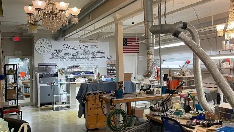 Fully equipped professional glass studio and retail showroom.