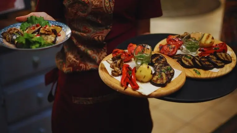 full-service restaurant