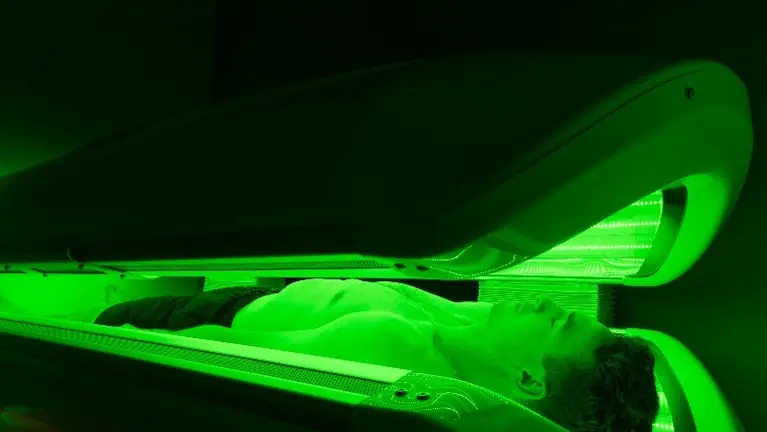 Green light therapy