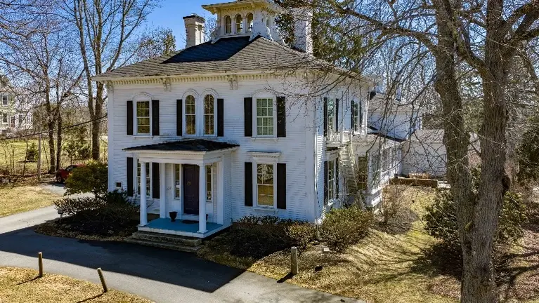 Front Entrance Front Entrance