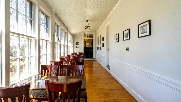 Breakfast Area Breakfast Area