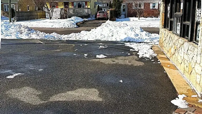 Front & Ice Cream Window Front & Ice Cream Window