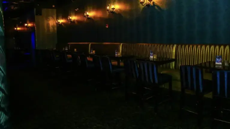 Comfortable seating booths providing a cozy atmosphere Comfortable seating booths providing a cozy atmosphere