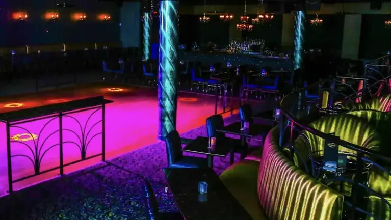 Well-designed space combining energy and comfort throughout. Well-designed space combining energy and comfort throughout.