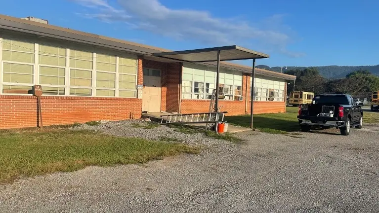 Old Tennessee School Asbestos and Lead Paint Inspecion