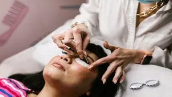 2 Established Facial Bars + 2 Additional Territories Available