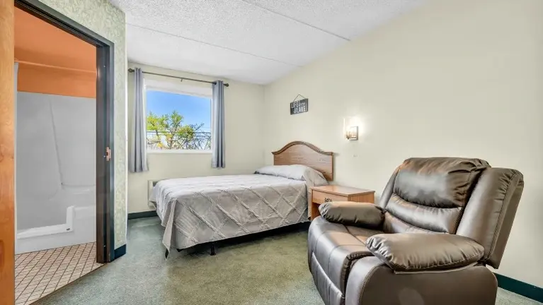 Guest Room Single