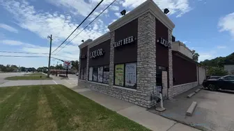 Former Liquor Store & Market – Turnkey Setup – Royal Oak, MI