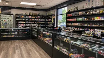 Profitable Smoke Shop in Prime Irving Location  $30K Monthly Revnue.