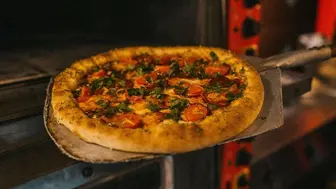 NW Valley Pizzeria — Big Profits - Same Owner 25 Years!