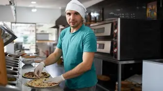 Iconic, Turnkey Pizzeria with Loyal Customer Base – Owner Retiring