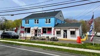 264 Shore Rd, Old Lyme, CT - Turnkey Pizzeria with Real Estate