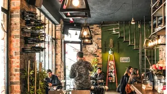 Profitable Well established, Full-Service Pizza Restaurant & Lounge