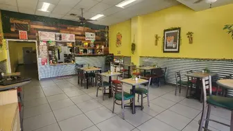 Popular Breakfast and Lunch Restaurant