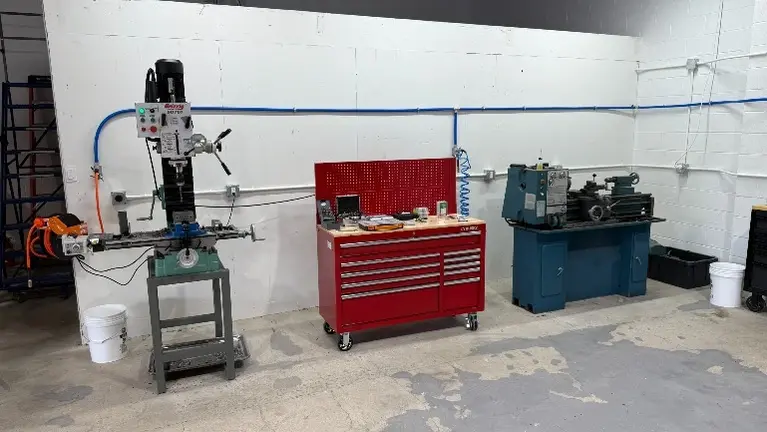 New 240v HD mill drill and 16 swing used lathe New 240v HD mill drill and 16 swing used lathe